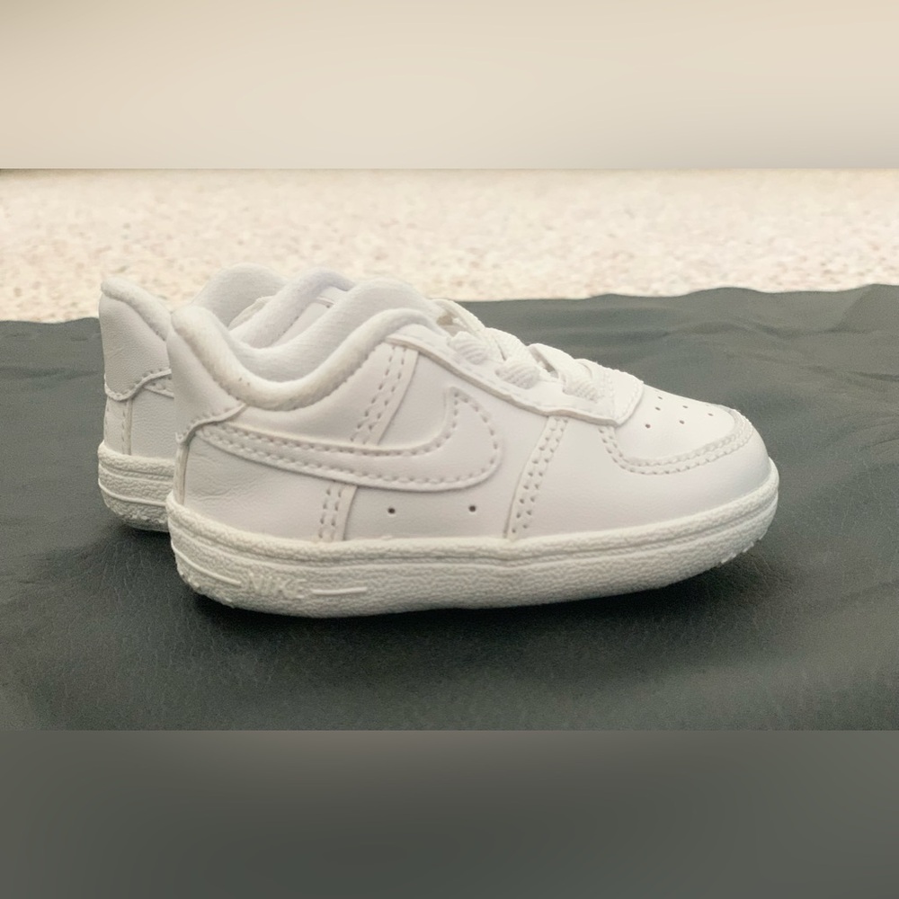 Nike Crib Sneaker size 2c